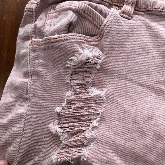 High Waist Pink Denim Shorts with Frayed Edges by EIGHTYTWO size 9 - preloved - Picture 3 of 8